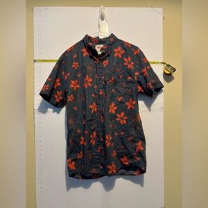 Levi’s causal button up shirt